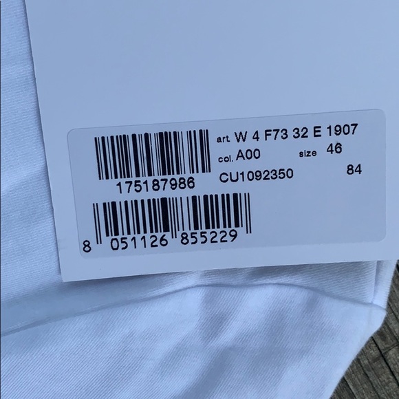 LOVE MOSCHINO | Parrot Hat T-shirt - Picture 7 of 7